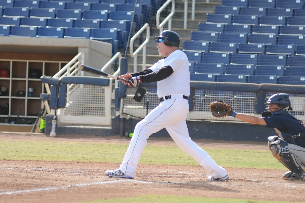 Dragons_2017-10-31 (146).jpg - (c)2010 DeVetter